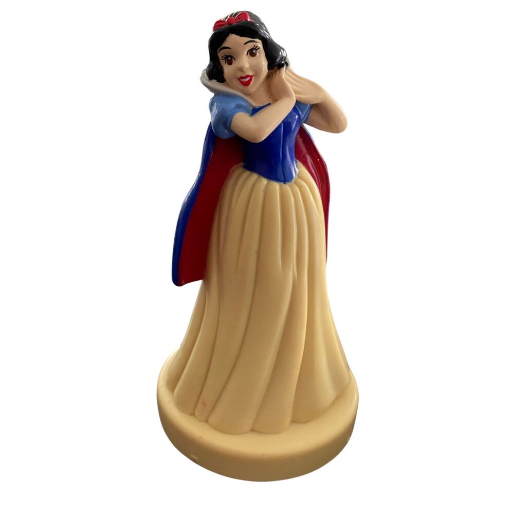 2001 Hasbro Disney Princess Snow White Plastic Play-Doh Stamper, 4-1/2 inches